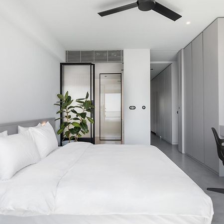 Nero Luxury Suites By Zennova Солун Екстериор снимка