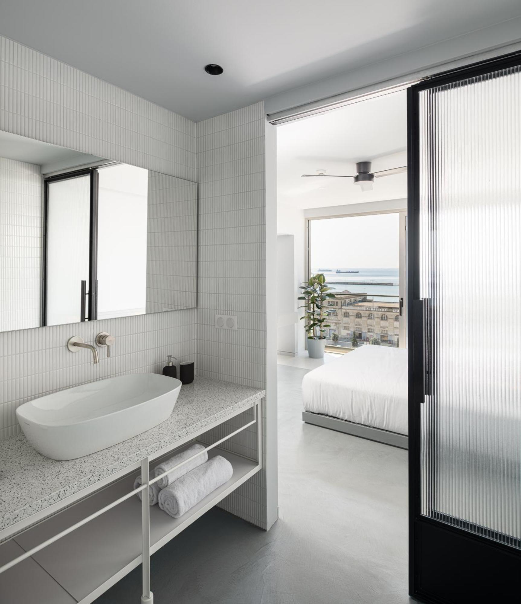 Nero Luxury Suites By Zennova Солун Екстериор снимка