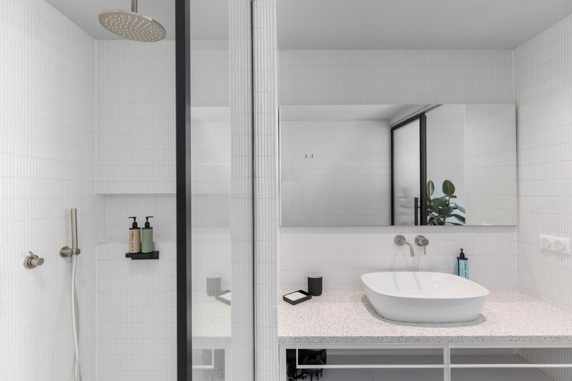 Nero Luxury Suites By Zennova Солун Екстериор снимка